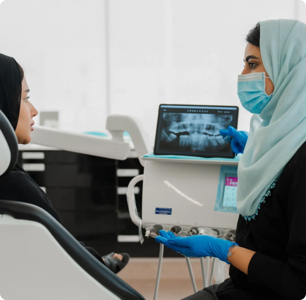 الفرق بين زراعة الأسنان الفورية والتقليدية: إيش الأنسب لضحكتك؟ الفرق بين زراعة الأسنان الفورية والتقليدية: إيش الأنسب لضحكتك؟