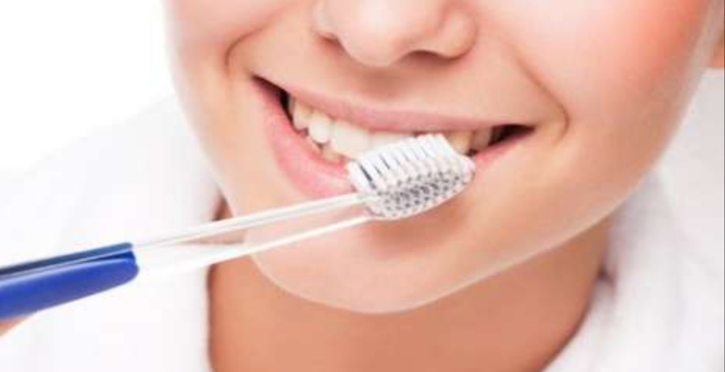 ايهما افضل تركيب الاسنان ام الزراعة | كل ماتحتاج معرفتة ايهما افضل تركيب الاسنان ام الزراعة