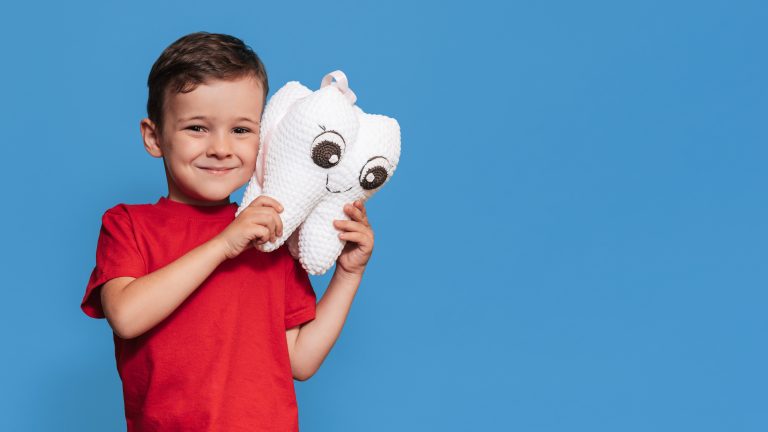 متى تطلع أسنان الطفل؟