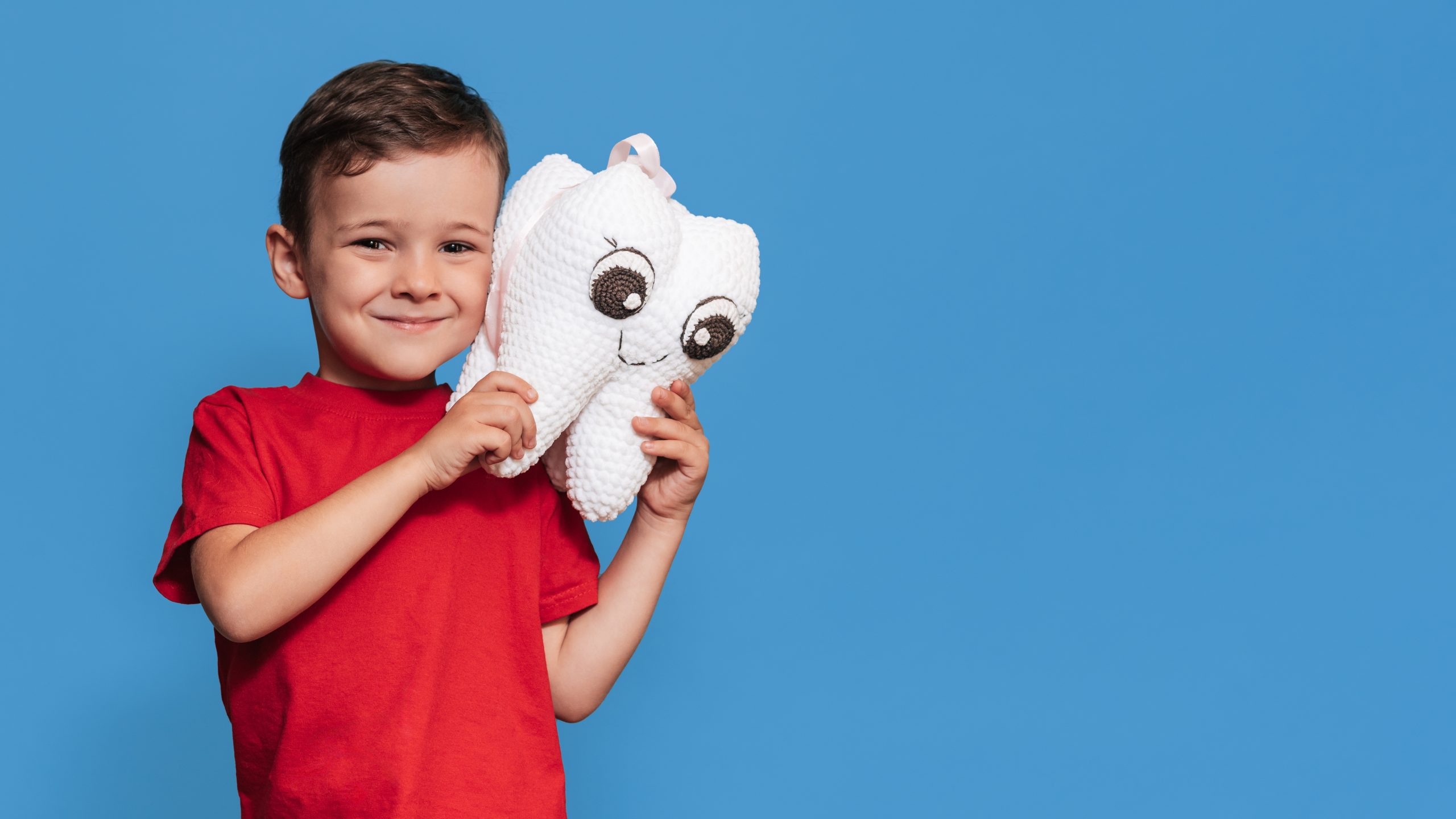 متى تطلع أسنان الطفل؟