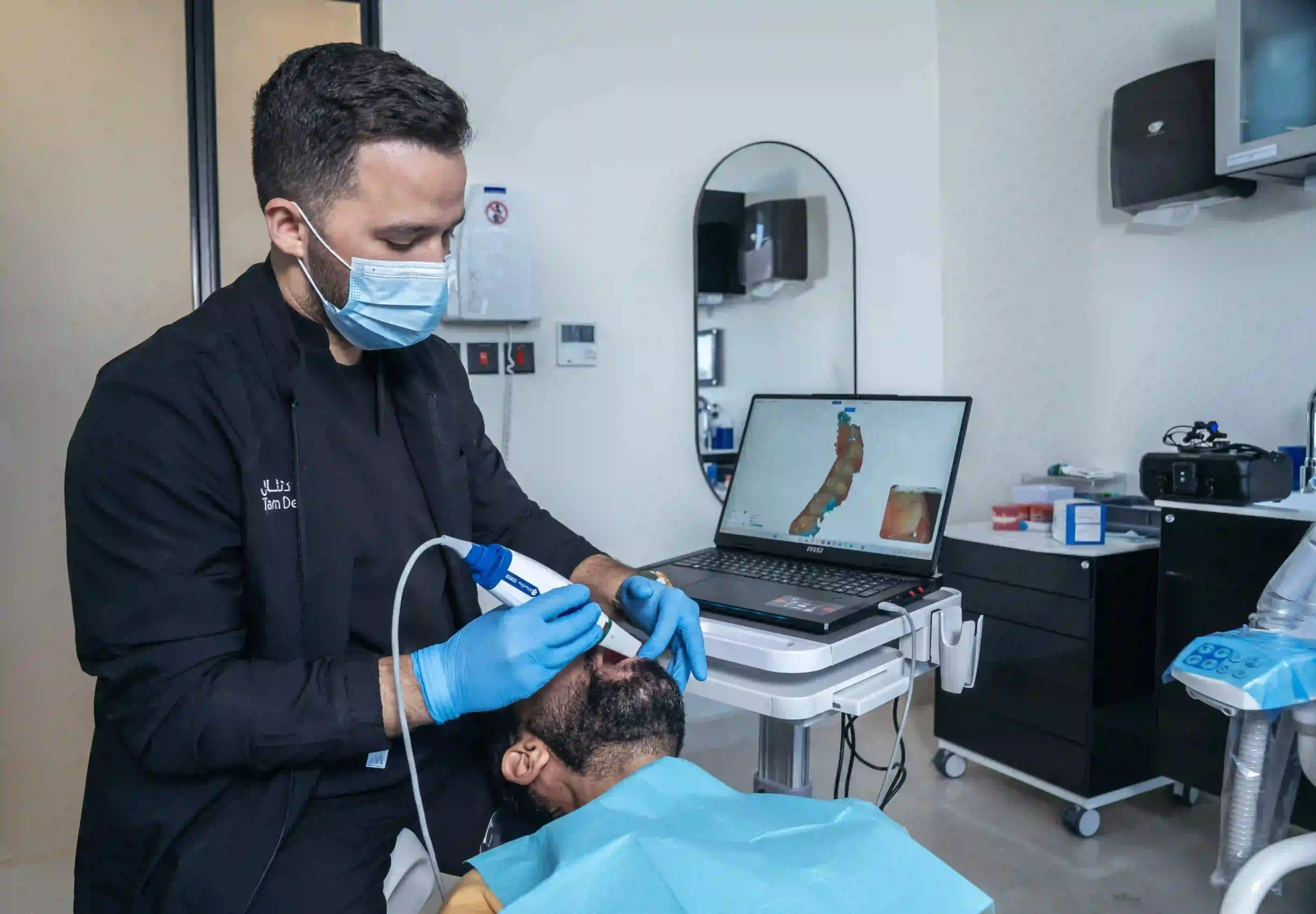 المسح الرقمي للأسنان: هل يغني الماسح الرقمي داخل الفم عن طبعة الأسنان التقليدية؟ جهاز الأشعة ثلاثية الأبعاد للأسنان