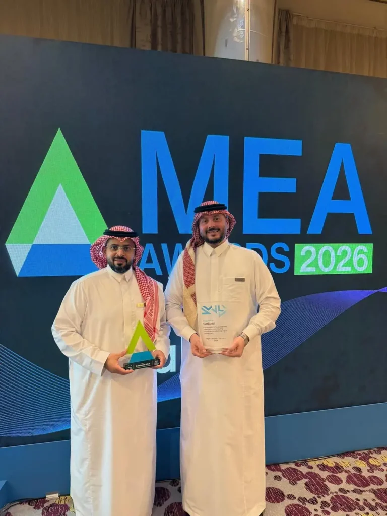 تام دنتال تحصد تكريم إنفزلاين، د. عبدالإله الصقير ضمن أفضل 1% في الشرق الأوسط وأفريقيا الدكتور عبدالإله الصقير خلال تكريمه وتكريم عيادات تام دنتال من إنفزلاين في حفل MEA Awards 2026.